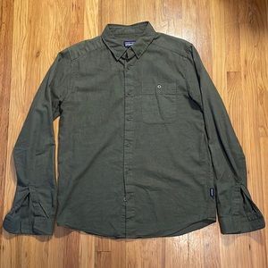 Men’s Patagonia Cotton Button Down Shirt, Medium